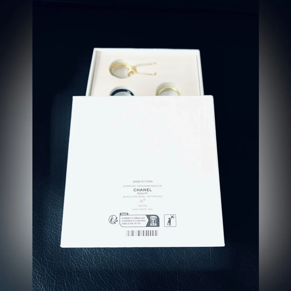 Chanel La Collection Elegant  Bag charm Keychain Duo - Picture 4 of 6